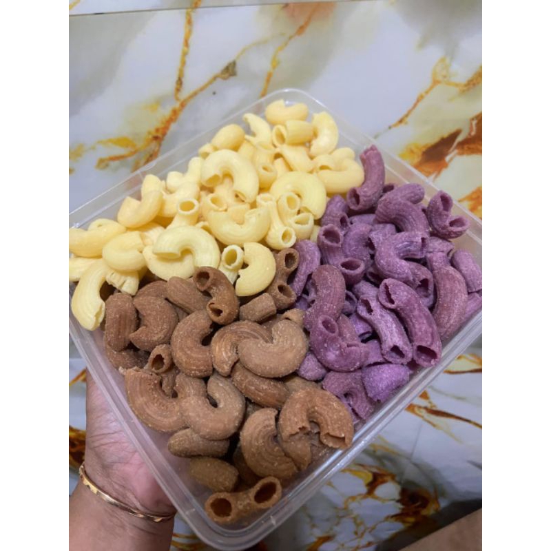 

Makaroni Keju MIX (Ori, Coklat, Ubi) Ukuran 500gr