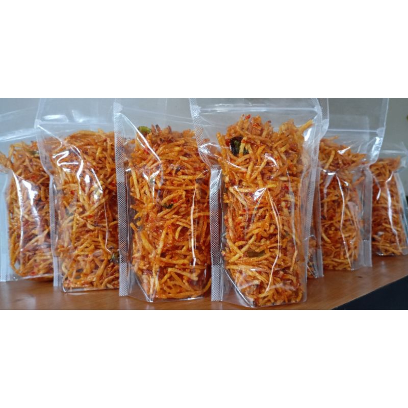 

Kentang Mustofa pedas kemasan pouch 150 gram