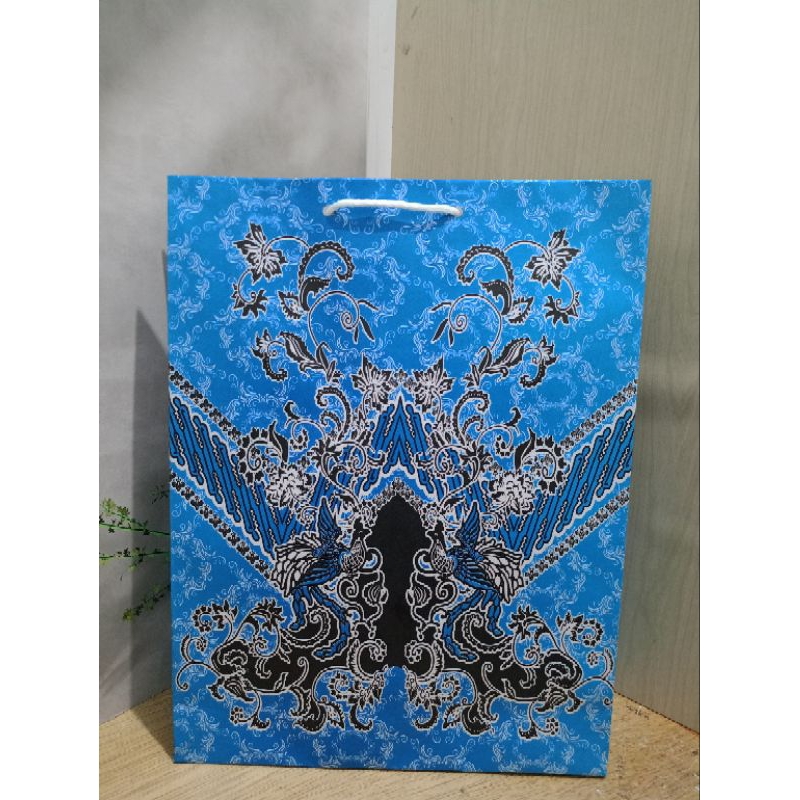 

GOODIE BAG BATIK MERAK 30X10X40/GOODIE BAG SOUVENIR ATAU HAMPERS