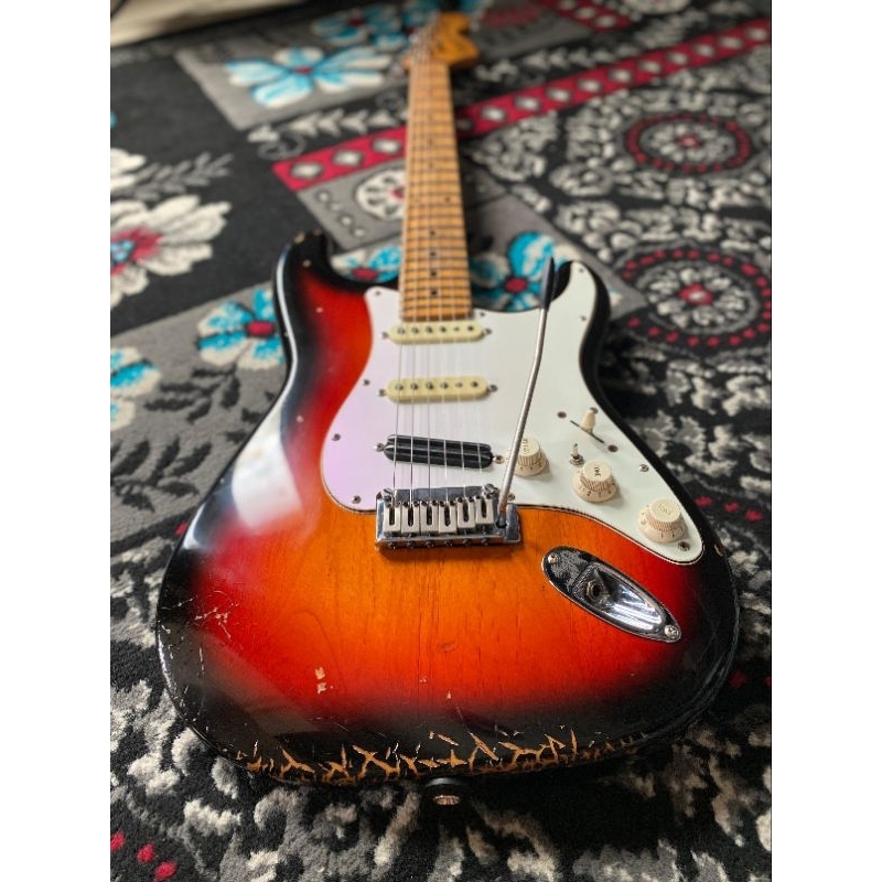 Gitar Squier Standard Series Stratocaster Vintage Relic