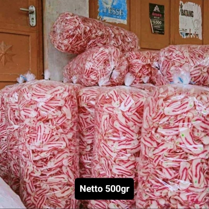 

Krupuk Kerupuk singkong mentah 500gr Sadariyah Renyah Gurih