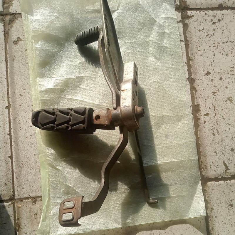 Step depan Kiri Vixion old original copotan