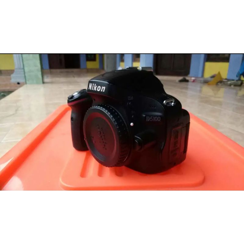 NIKON D5100