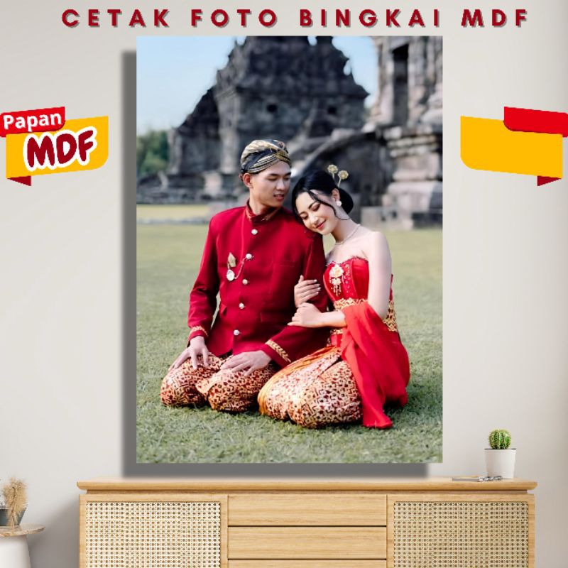 Cetak Foto + Bingkai Mdf 60x90cm, cetak foto prewedding, foto pernikahan, foto keluarga, wisuda