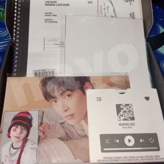 ATEEZ SEASON GREETING 2025 SHARING