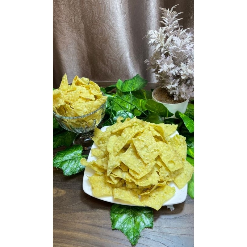 

Keripik Bawang The Echa's Kriuk