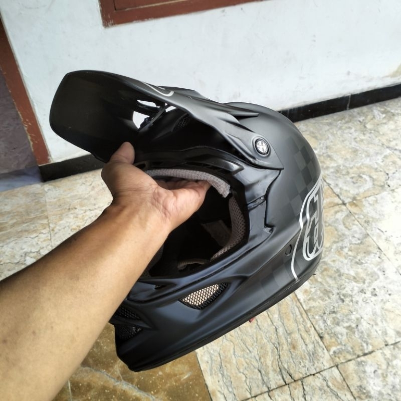 helm TLD d3 carbon