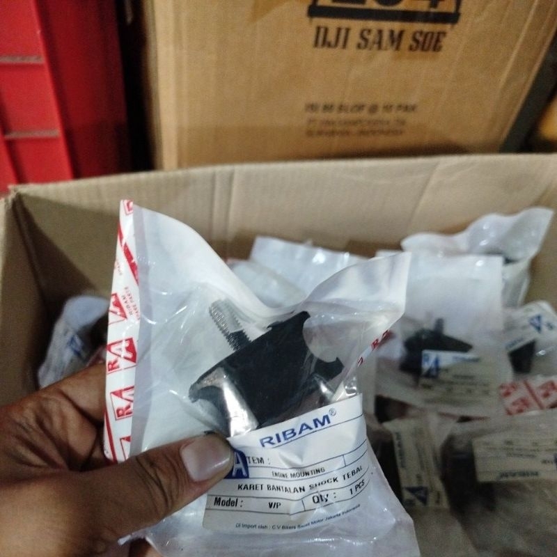 Engine Monting Vespa Karet Monting Vespa Karet Tahu Vespa Karet Shock Belakang Atas Ribam