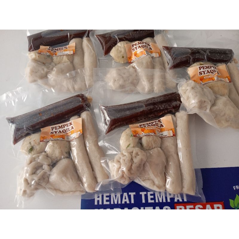 

pempek ikan syaqila khas Palembang (mix isi 6)