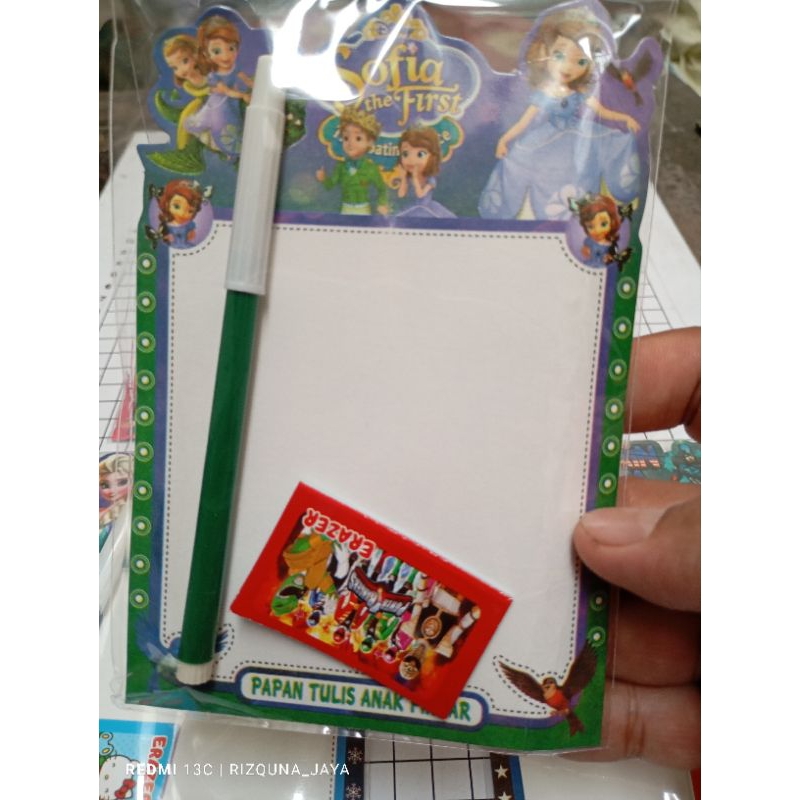 Mainan rentengan papan tulis penghapus