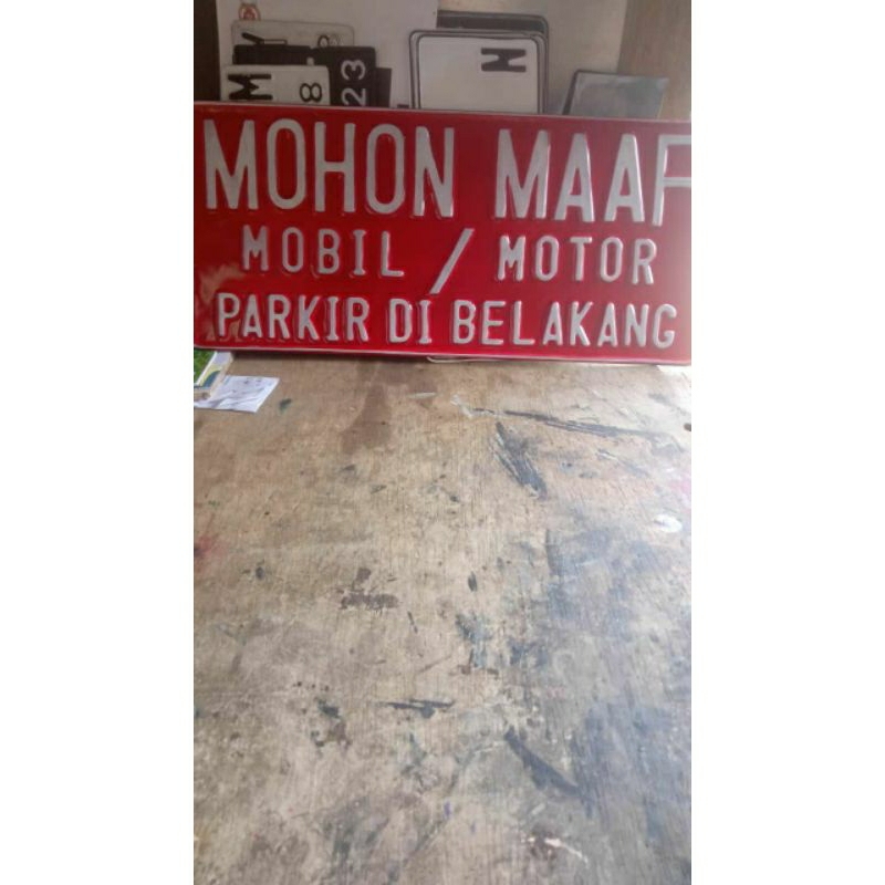 

PLAT PAPAN NAMA DILARANG PARKIR