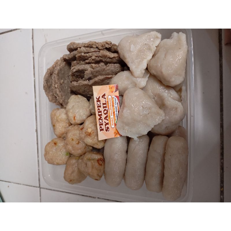 

pempek Palembang tenggiri premium (45 pc)