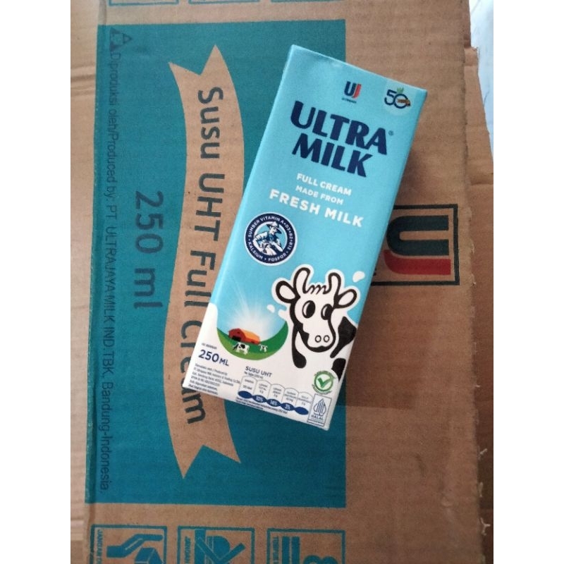 

Susu Ultramilk Full Cream Fresh Milk 250 ml (1Kanton isi 24 Pcs)