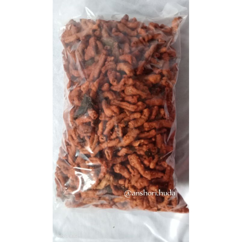 

Keripik Usus pedas daun jeruk 500gram