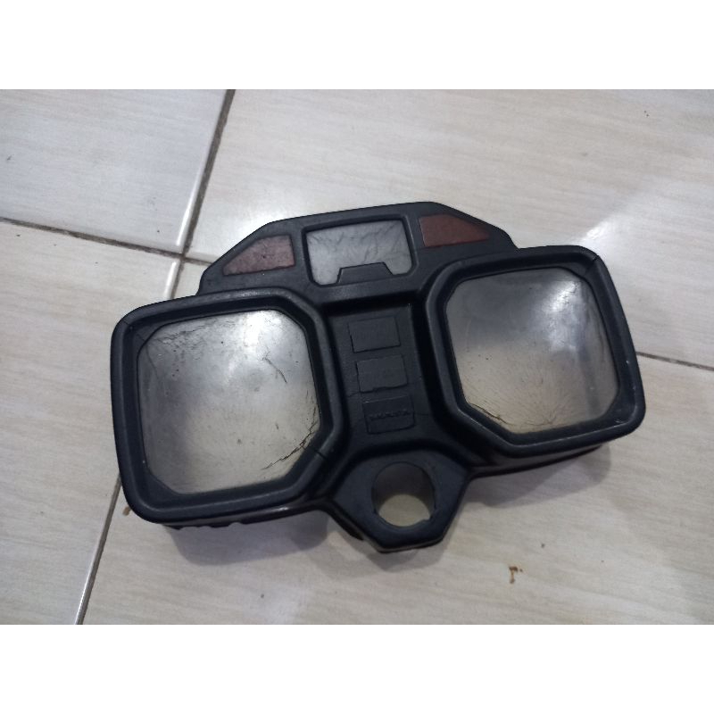 GL 100 tutup spedometer