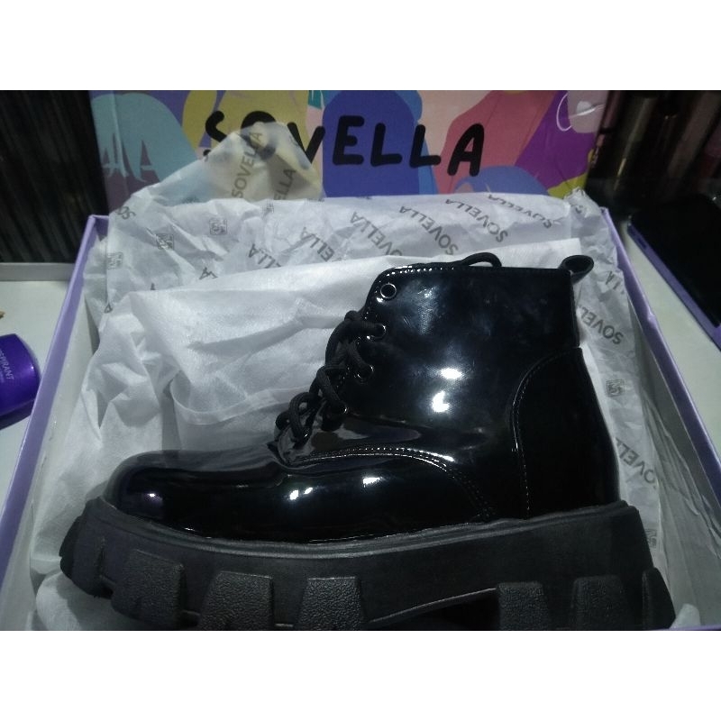 Preloved like new Sovella Rachel Boots Tinggi Wanita Glossy Black size 36.