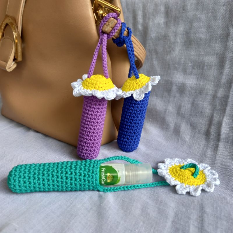 Daisy freshcare holder