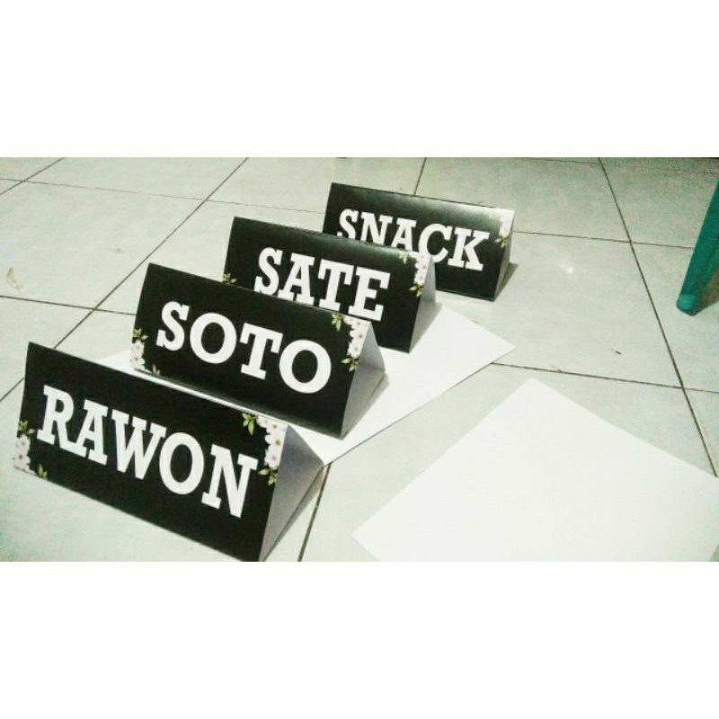 

2 pcs NAMA MENU MEJA UNTUK PRASMANAN BAHAN KERTAS ART PAPER. WARNA CUSTOM