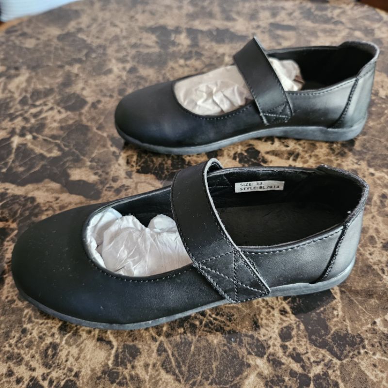 Sepatu kulit hitam Buccheri anak perempuan new. size 33. insole 20 cm