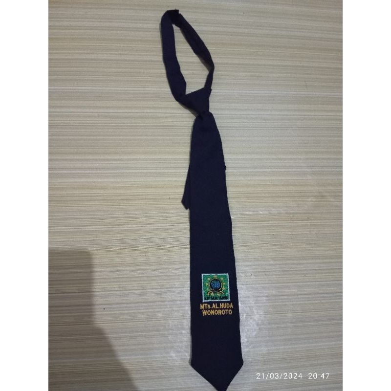 Dasi perekat SD/SMP/SMA BORDIR logo custom