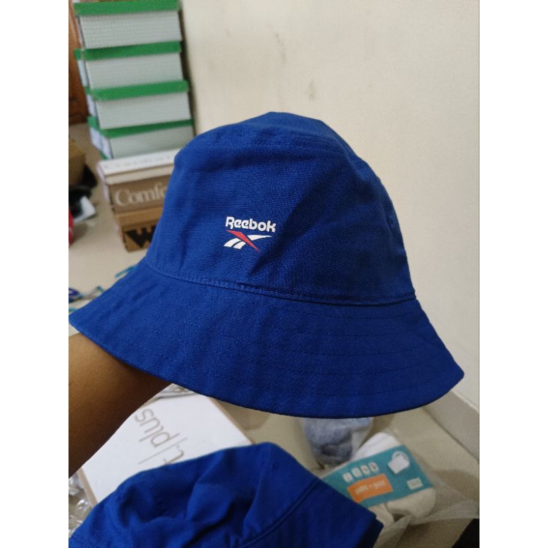 sports station big sale reebok bucket hat blue