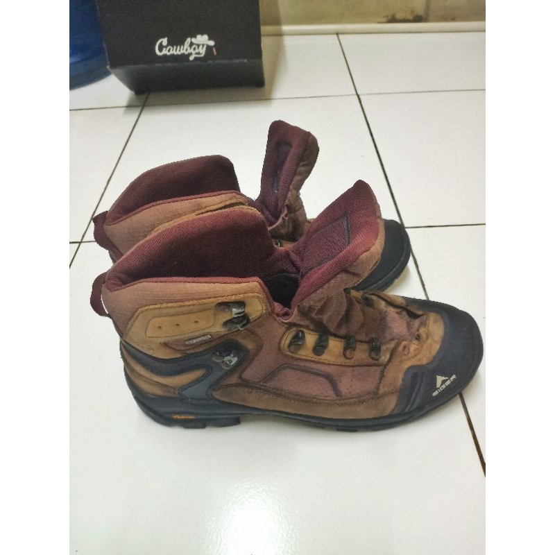 Sepatu Eiger Pollock 2.0 Bekas Seperti Baru No minus