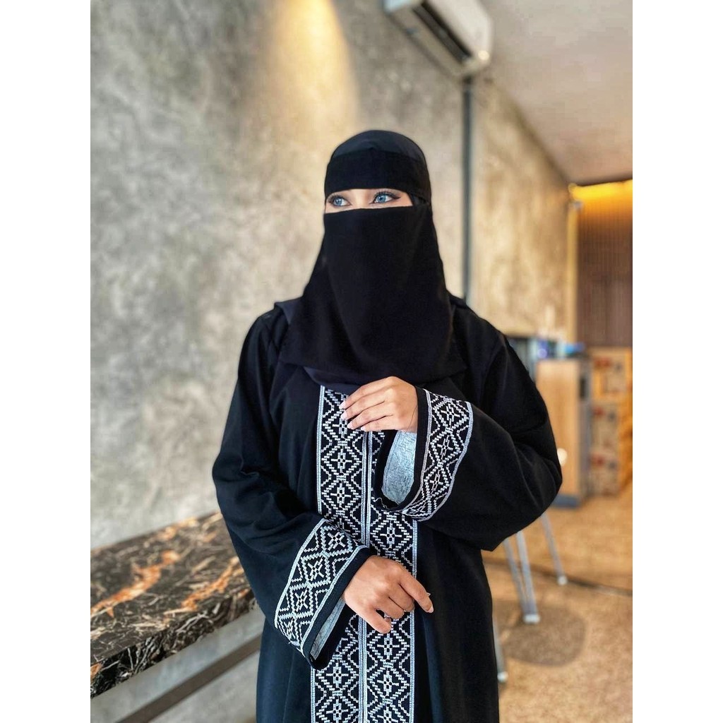 Abaya Wanita Syari Gamis Hitam Jetblack Bordir Motif Batik Elegan - NABILA
