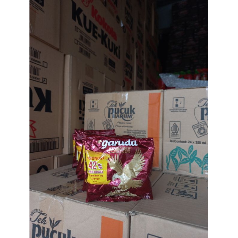 

pcs garuda kacang kulit 17 gram 1 renceng isi 10 pcs