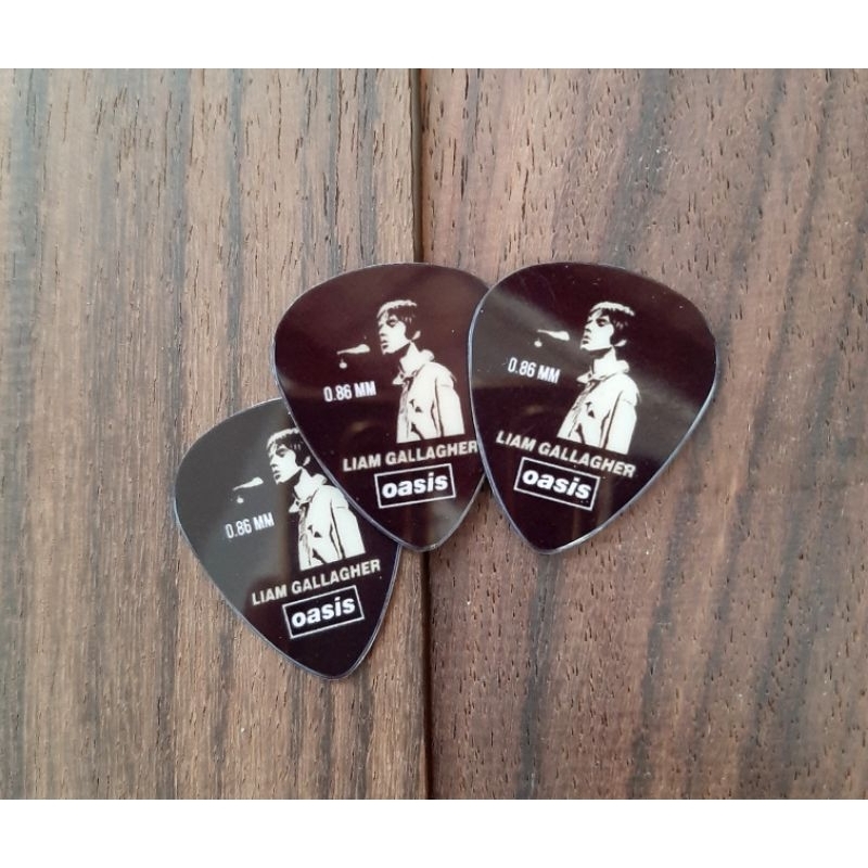pick gitar motif band oasis 0.76mm