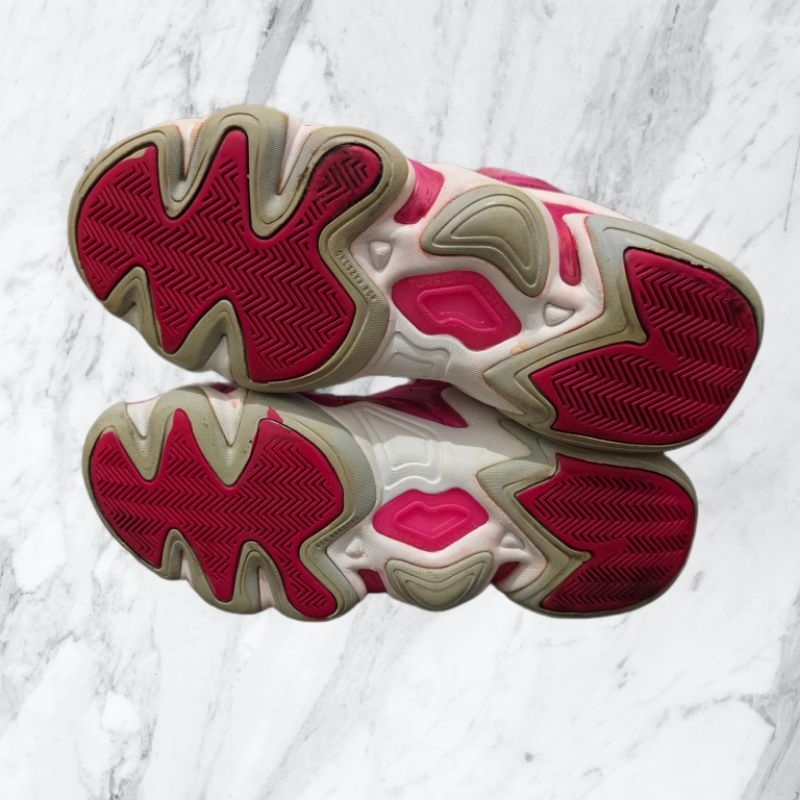Adidas Crazy 8 Breast Cancer Edition warna Pink size US 10/EUR 44