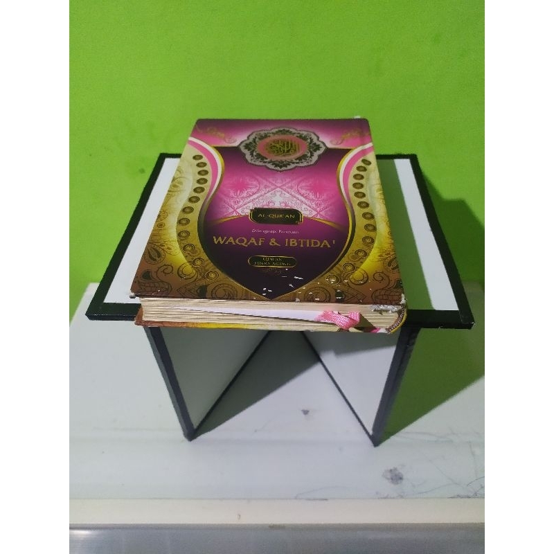 

Meja lipat bisa di taruh di Tas Kresek, sangat ringan mudah di bawa kemana saja