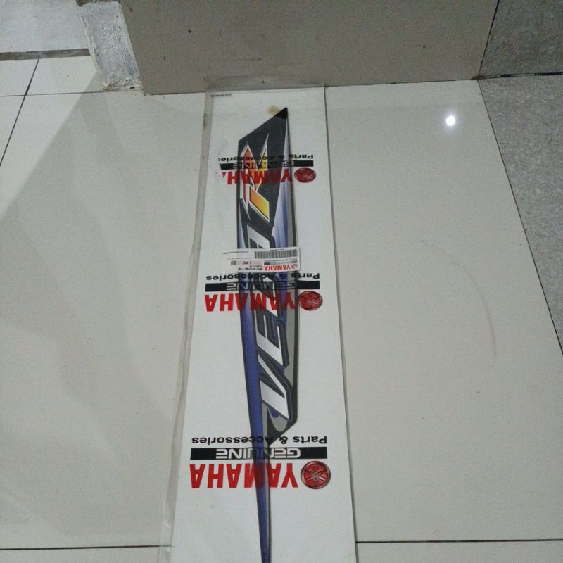 striping body kanan vega r 2006