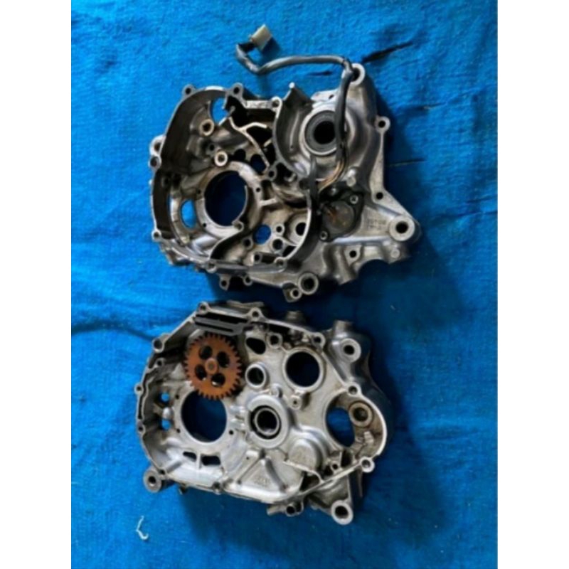 krengkes/ crankcase set kanan kiri Jupiter Z1 injeksi kode 1DY asli original cabuttan