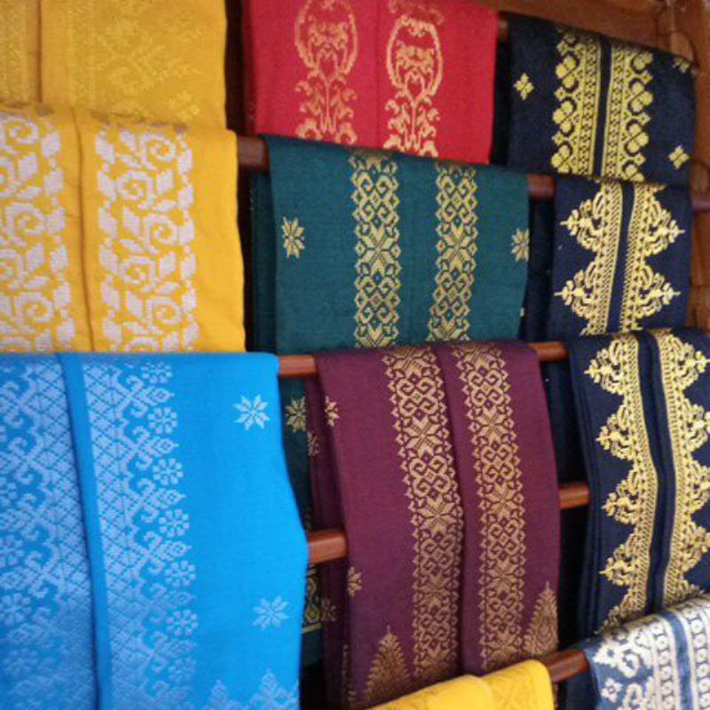 Kain Tenun Songket Melayu Siak Riau Asli Katun Kristal Emas Gold | Malay Handwoven of Indonesia