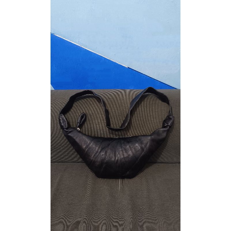 L3MA1R3 Croissant Bag JENNIE BLACKPINK FAV BAG