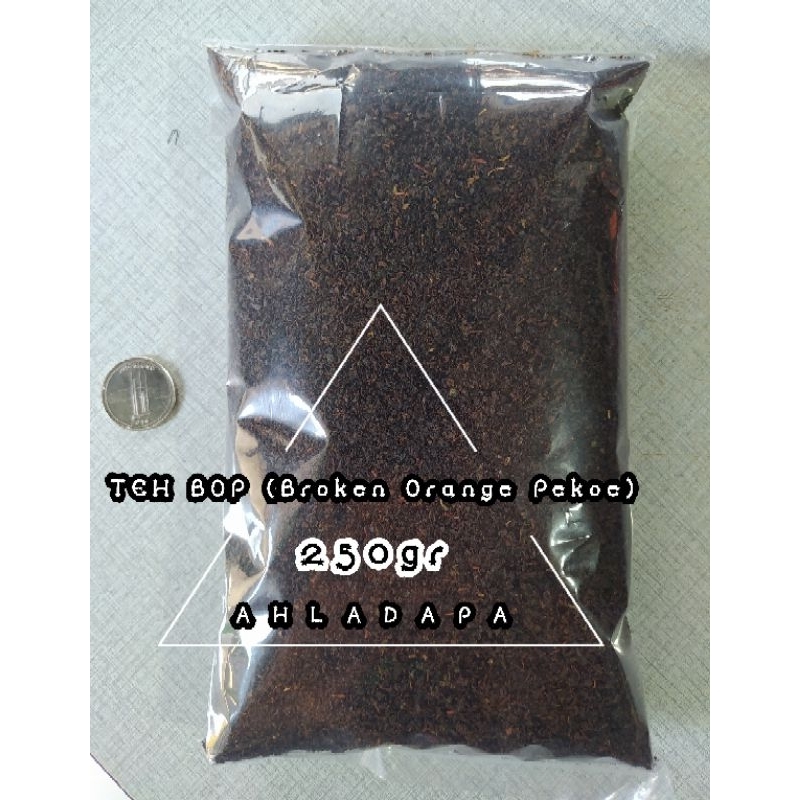 

Teh BOP 250gr / Teh Hitam BOP (Broken Orange Pekoe) / Teh Hitam Sepet / Teh Hitam BOP 1 / Teh Hitam Berkualitas / Bahan esteh jumbo / esteh cup jumbo