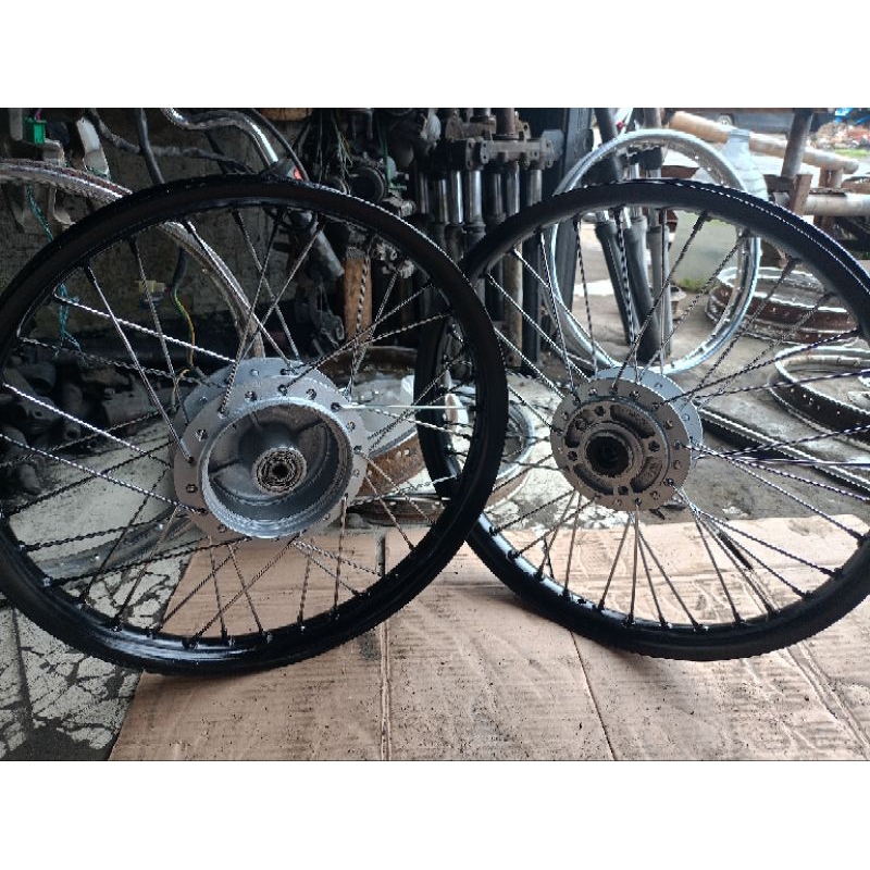 velg jari-jari black 1set Suzuki smash new Shogun lama smash Titan { berkualitas }