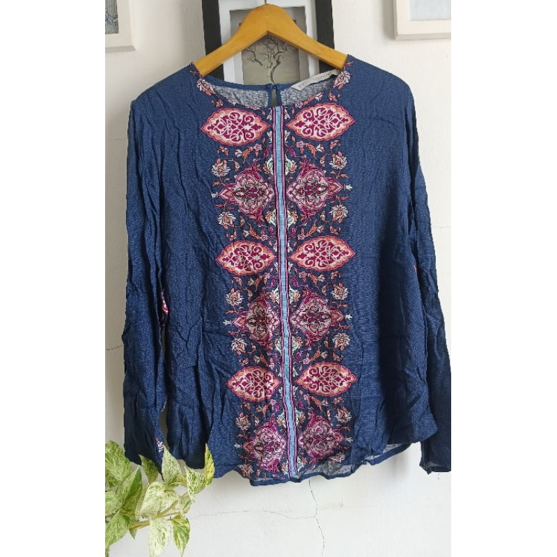 Atasan wanita/Ornament Blouse/Navy Color/Blouse motif/Blouse nyaman/Minimal Regular blouse