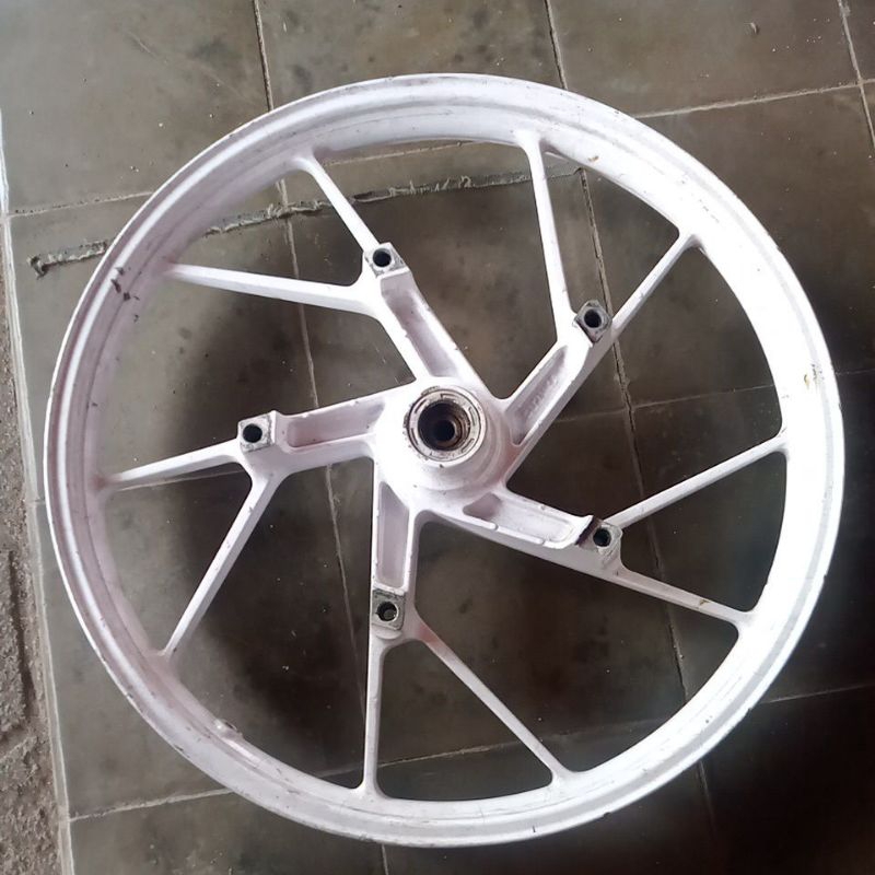 velg depan satria Fu/shogun 125sp old