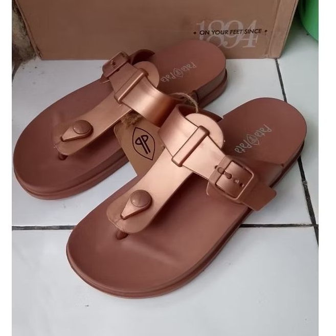 Sandal Pata-Pata,  Bata