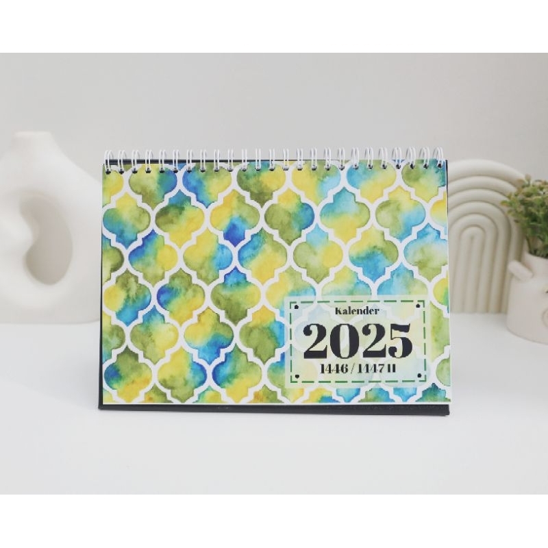 

Kalender Meja Aesthetic 2025 Ukuran A5