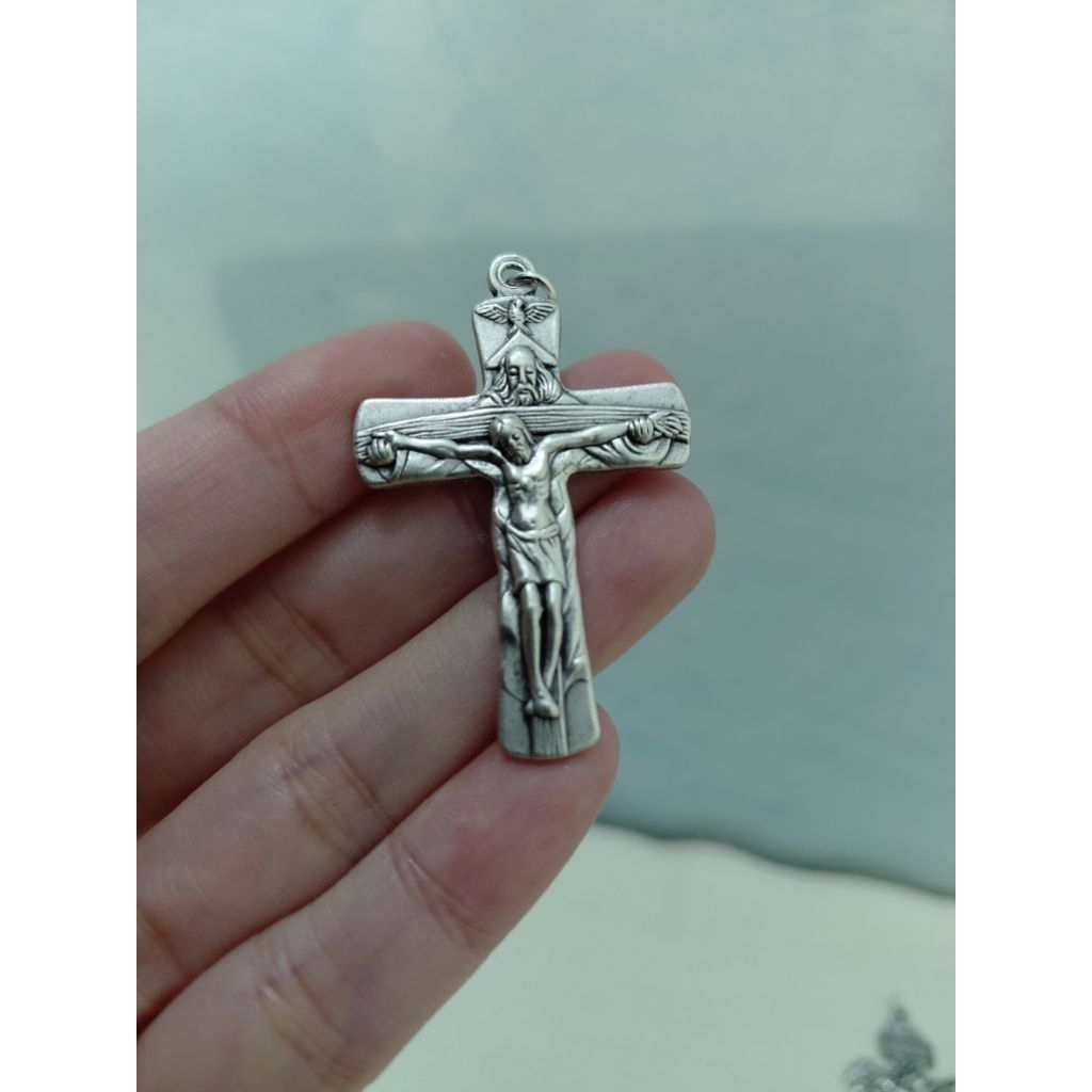 Bandul Salib Trinitas Salib Rosario