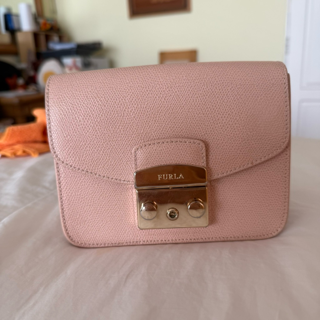 Furla Metropolis Mini Beige Creme Small Crossbody bag