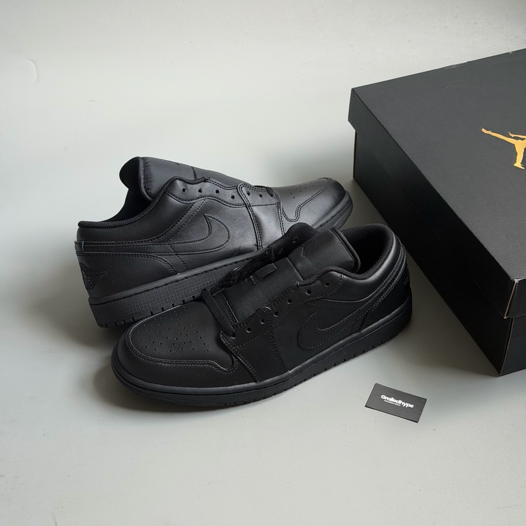 Air Jordan 1 Low Triple Black