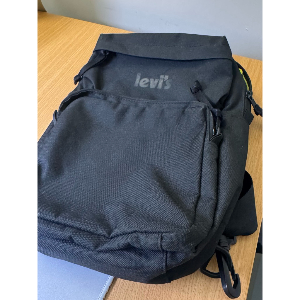 Levi’s Sling Backpack D6674-0002 Original Tas Pria Hitam