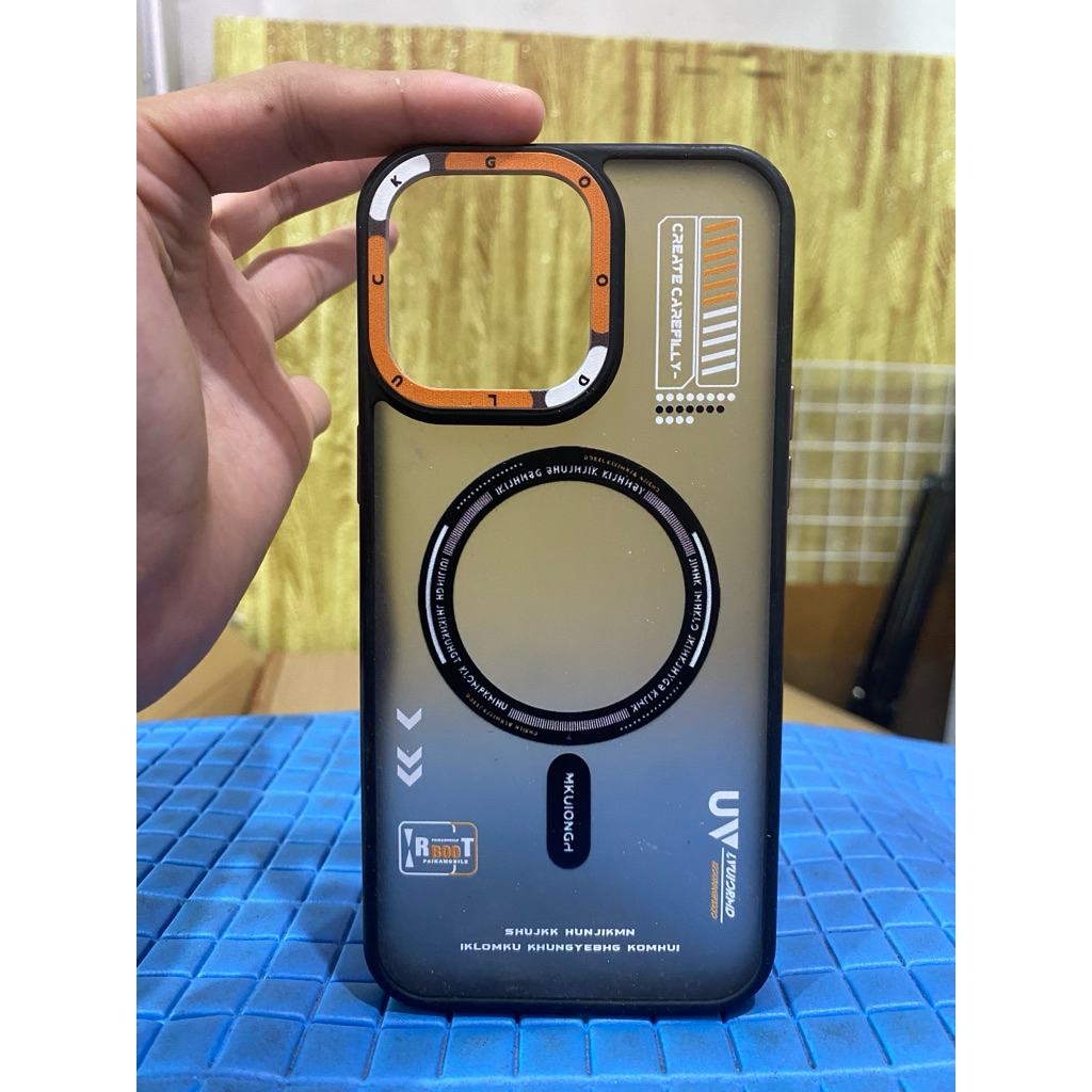 PL casing magsafe iphone 13 pro max hitam motif grafis teknis 16x8cm TH