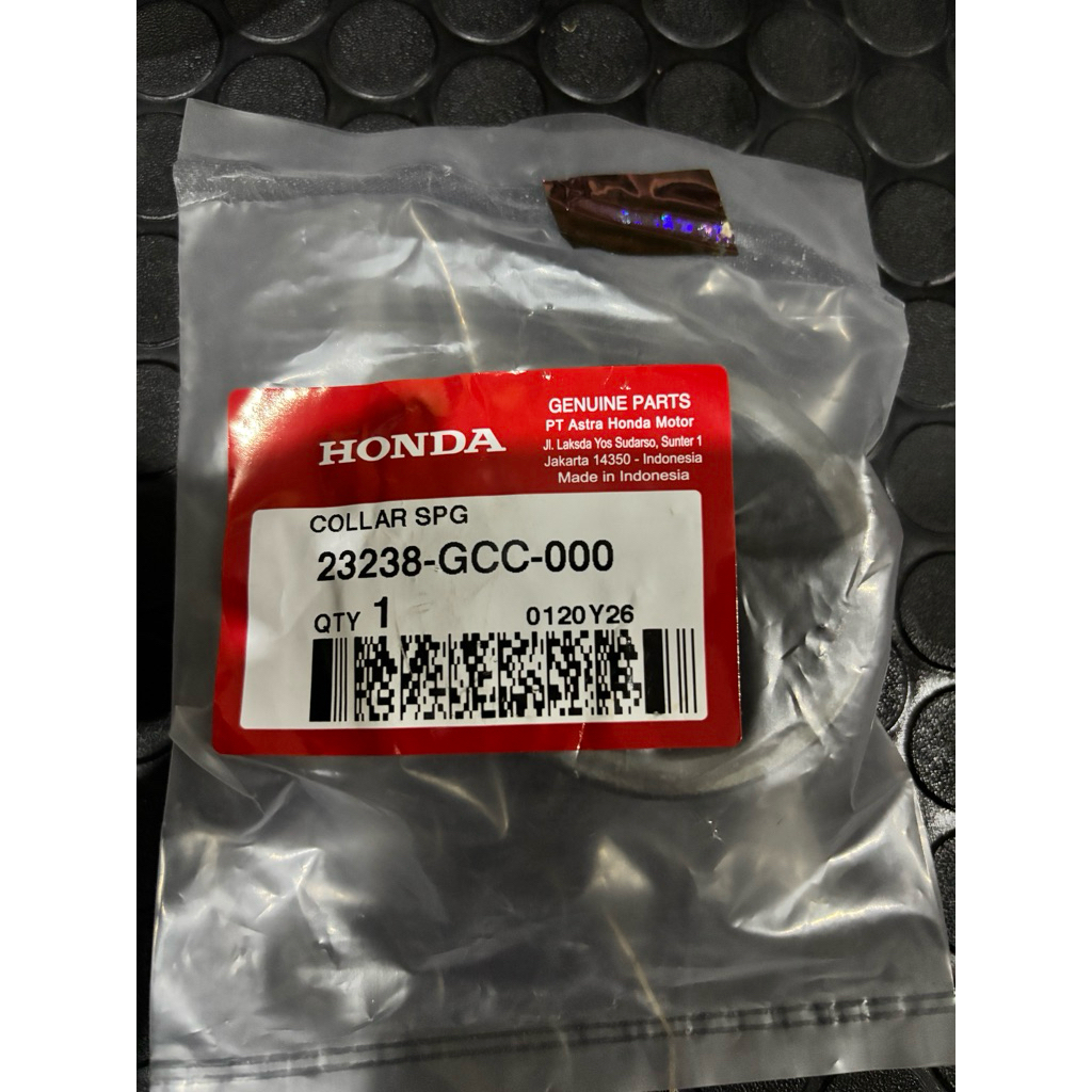 Collar seal pully belakang beat karbu original.