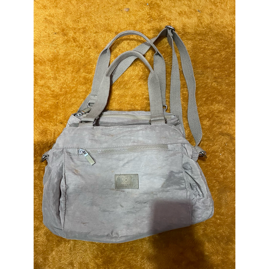 PL Tas Selempang NEVADA Cewek Dewasa Uk 14x30x22cm (Kotor dikit) Nominus. Iz