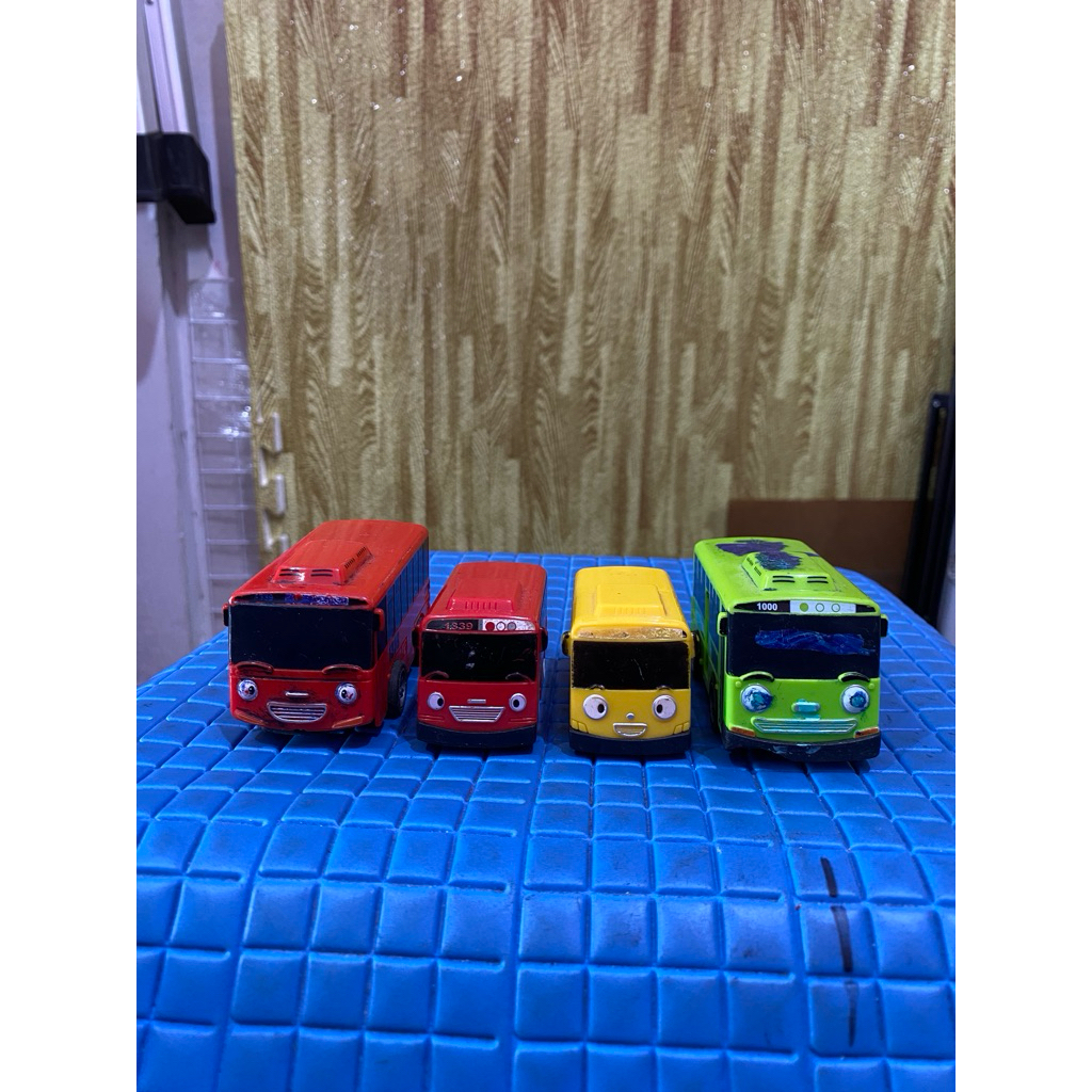 PL bus tayo 1set 4Pcs (2 besar 2 kecil) 9cm TH