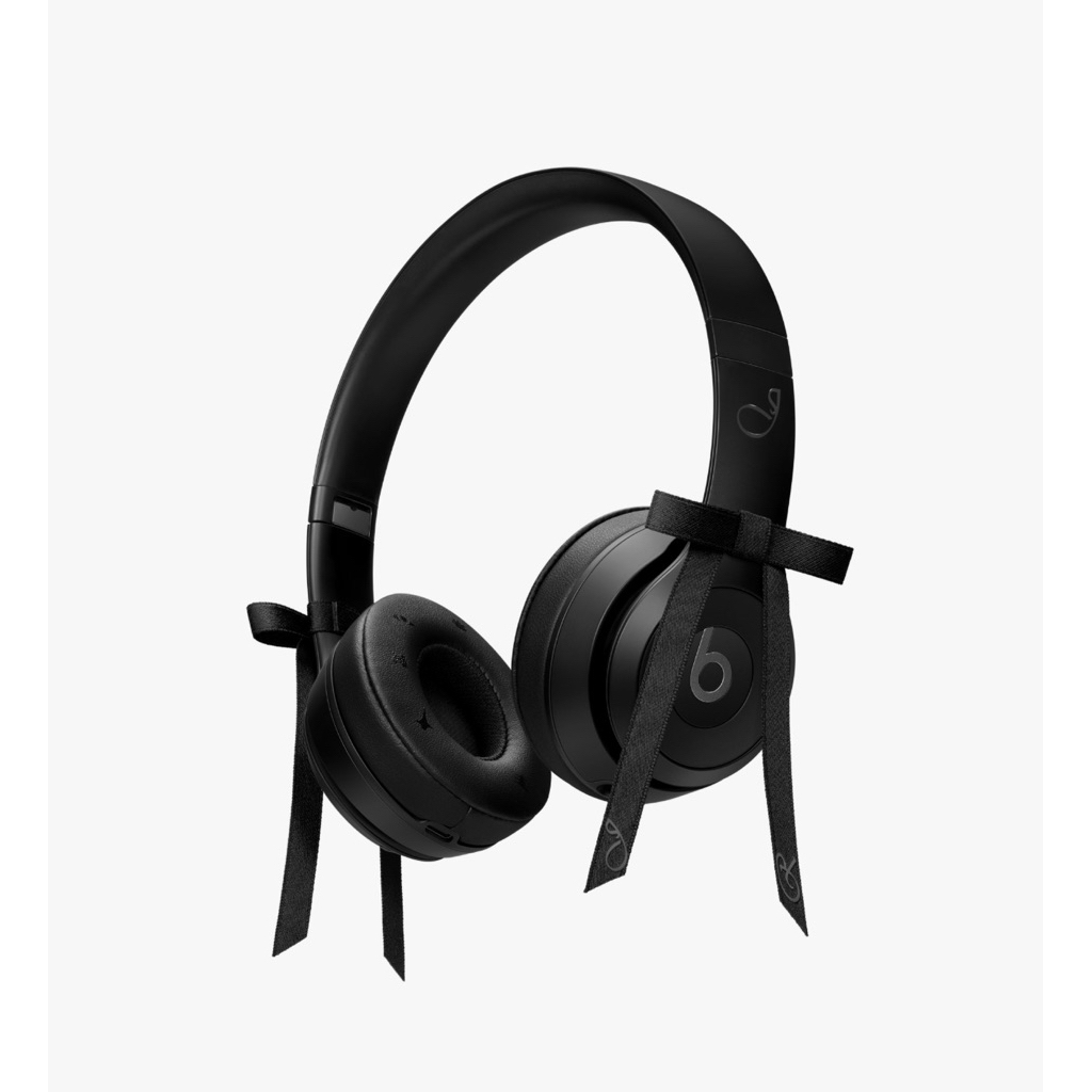 Beats by Dre Beats Solo 4 Jennie Special edition onyx black headphones